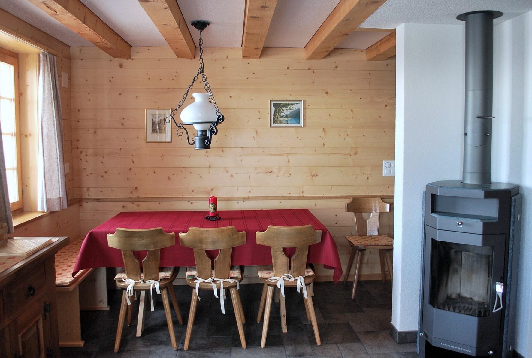 Esstisch in Stube Esstisch in Stube