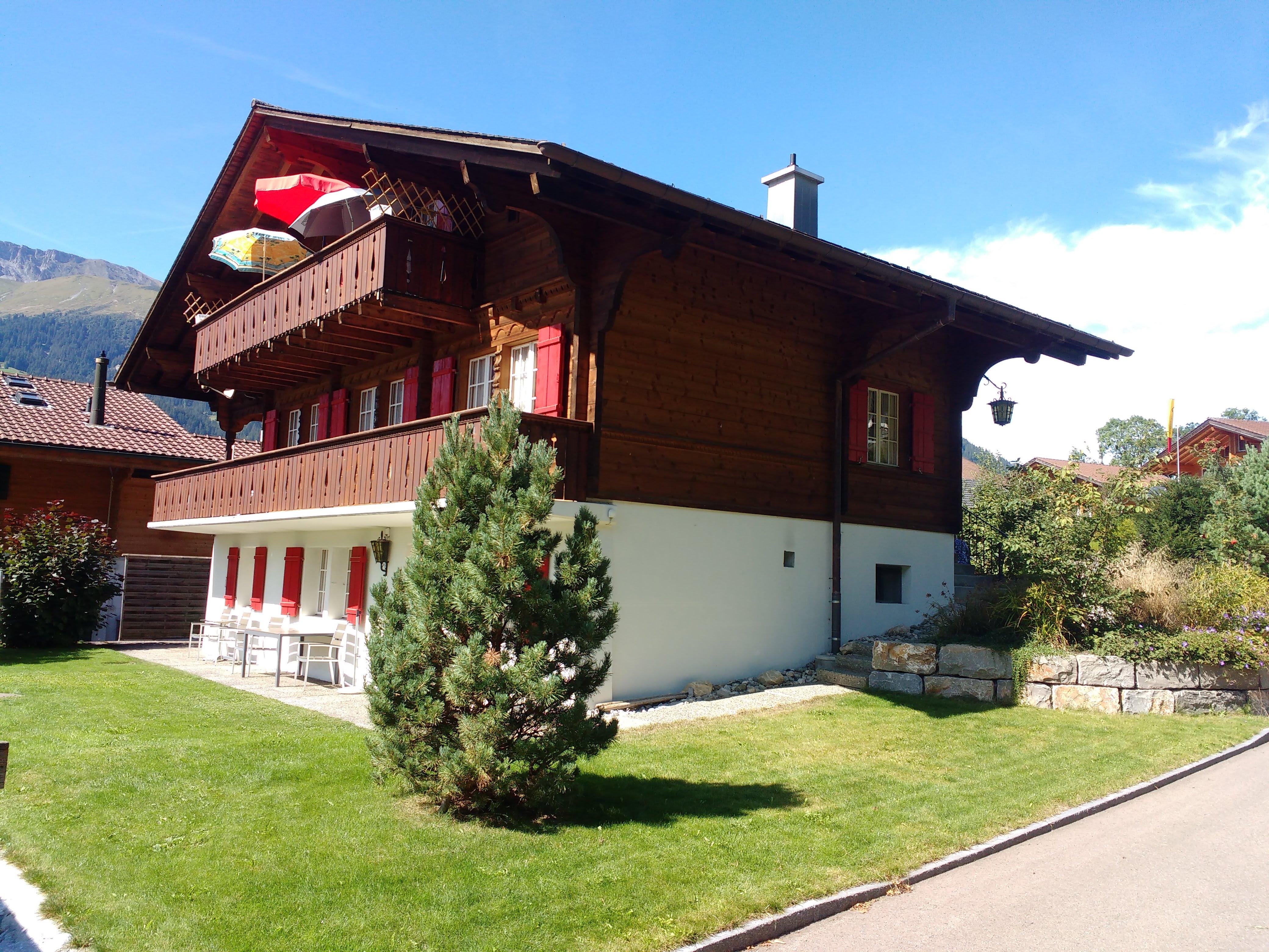 Haus Süd- und Ostseite (2) Haus Süd- und Ostseite (2)