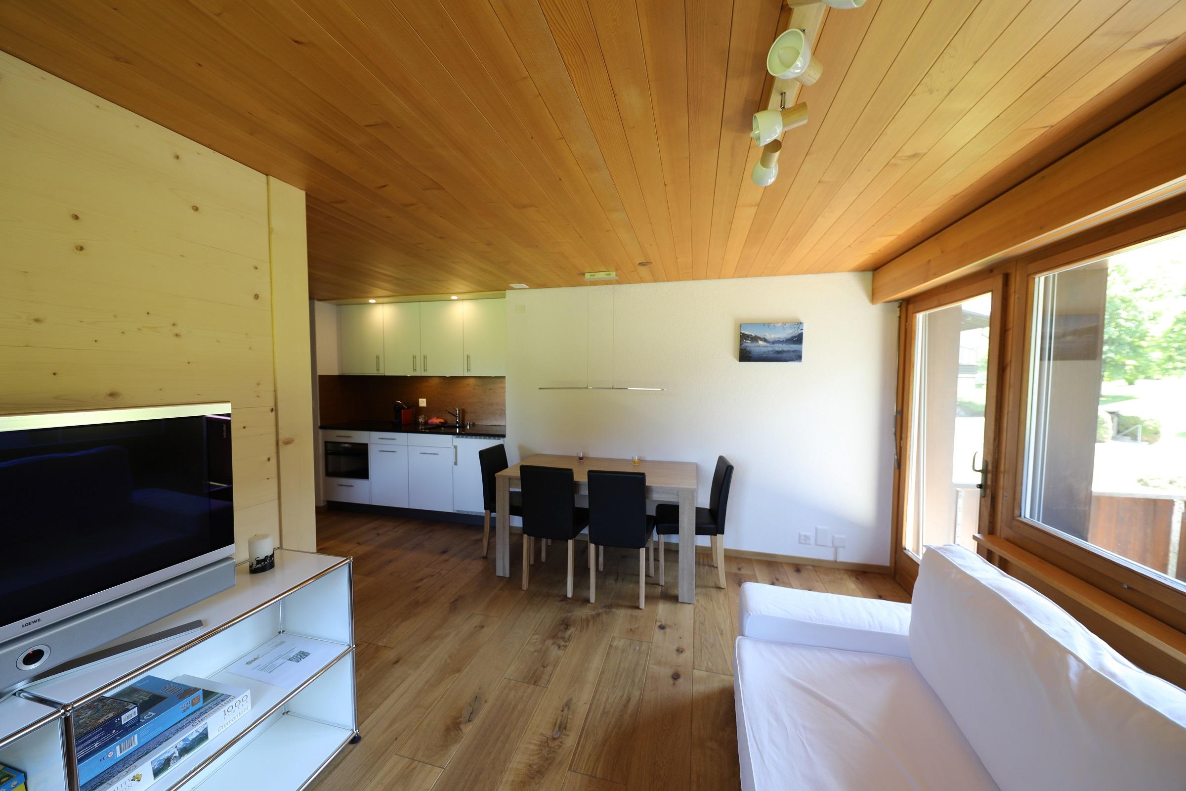 Blick vom Wohnraum Richtung Küche Blick vom Wohnraum Richtung Küche