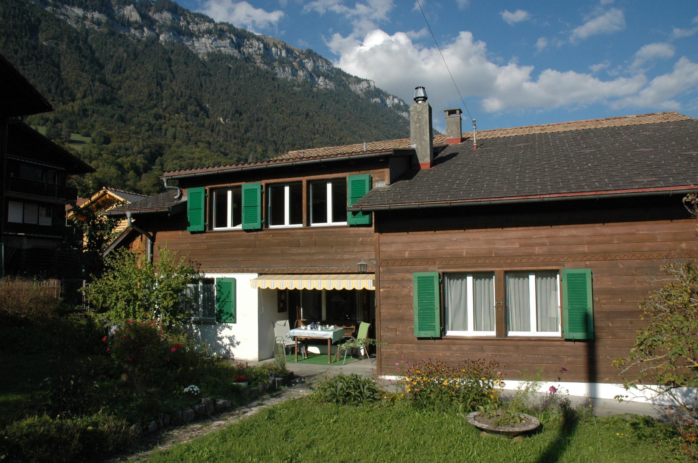 Aussensitzplatz im Erdgeschoss Aussensitzplatz im Erdgeschoss