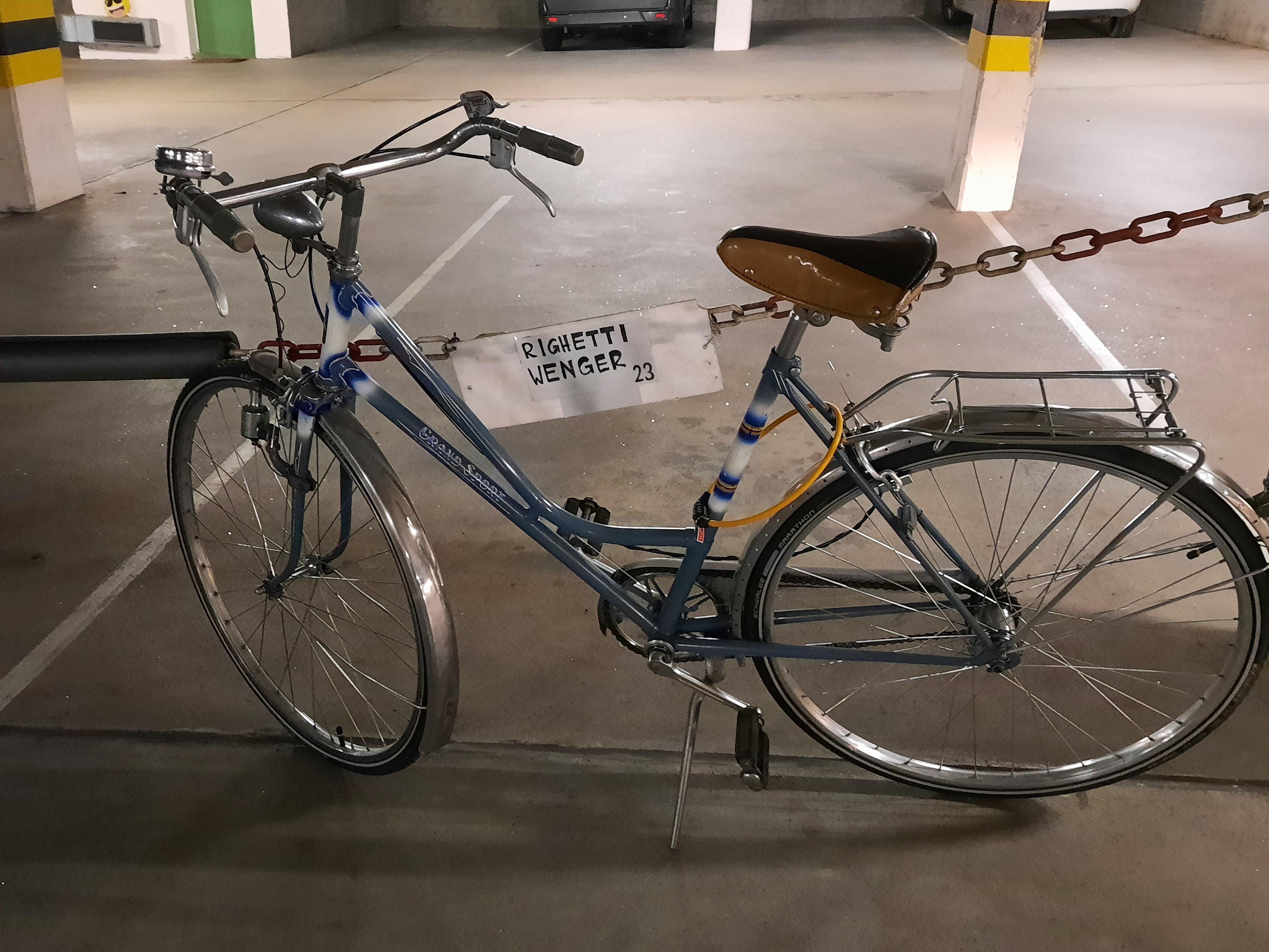 21 Parkplatz in Tiefgarage 21 Parkplatz in Tiefgarage