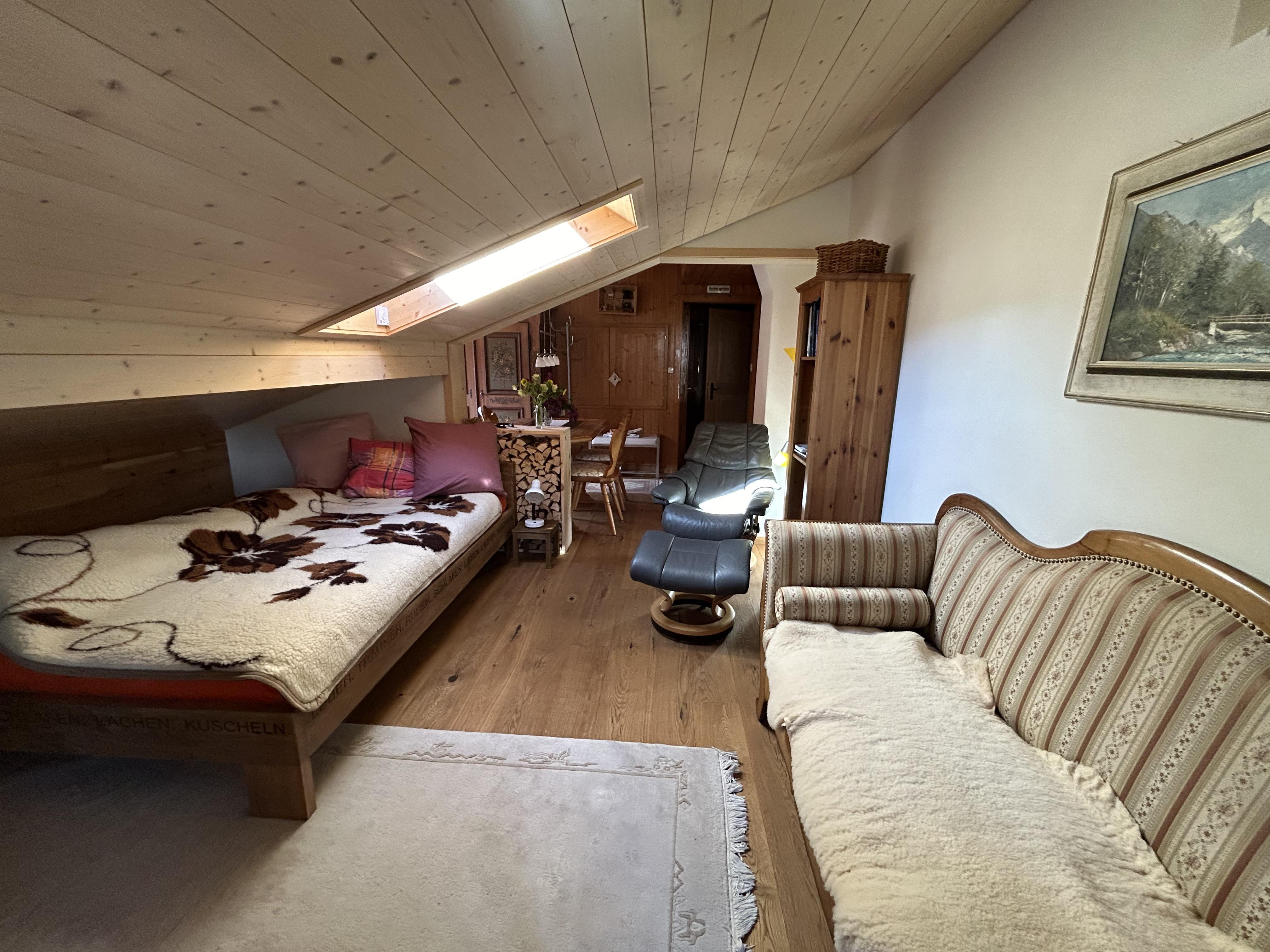 Wohnstube mit Dachschräge Wohnstube mit Dachschräge