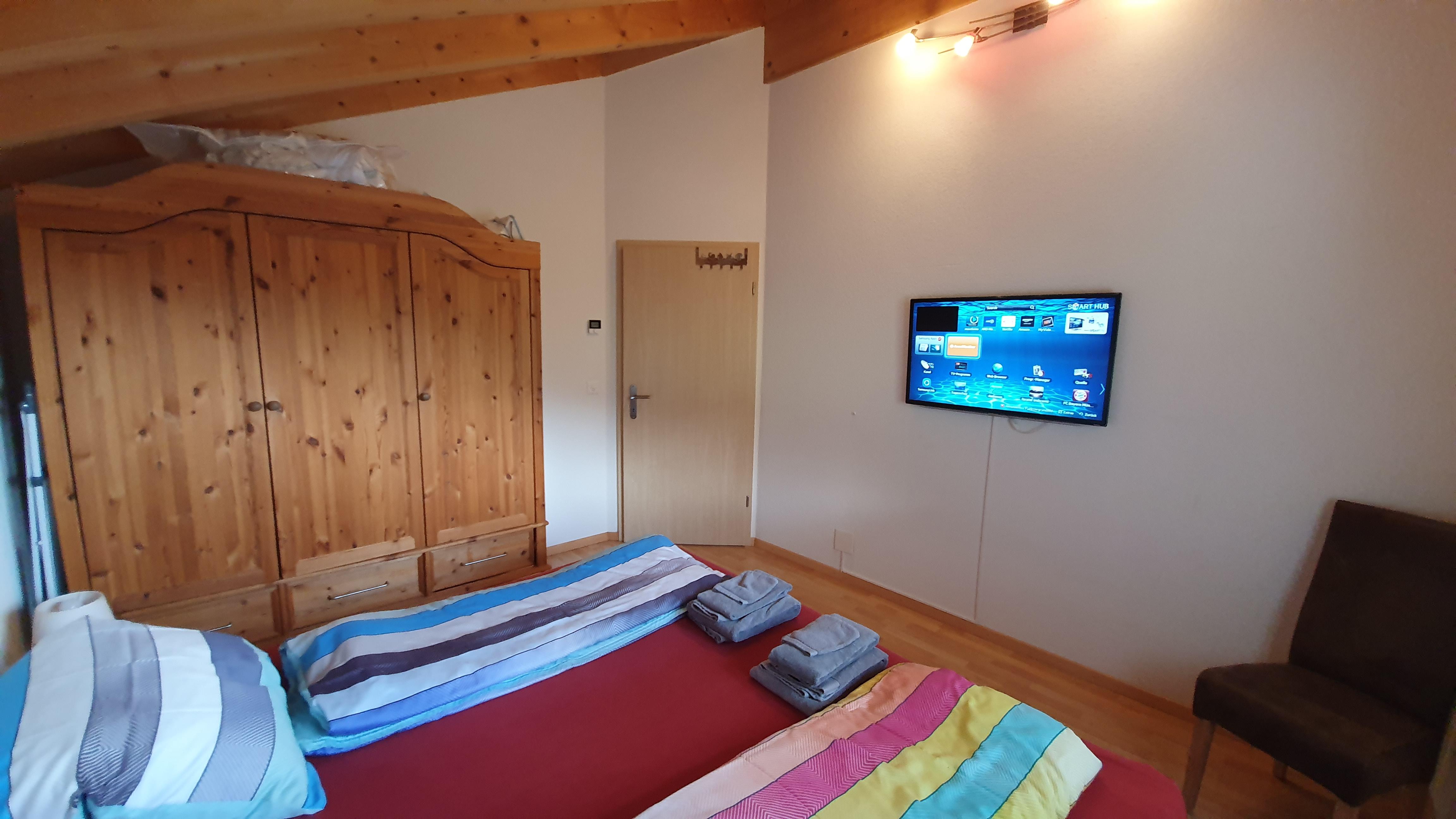 Erstes Schlafzimmer Rückseite Erstes Schlafzimmer Rückseite