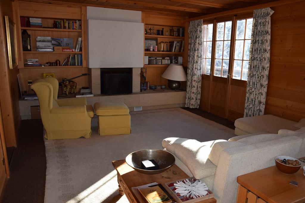 Wohnzimmer mit Cheminée Wohnzimmer mit Cheminée