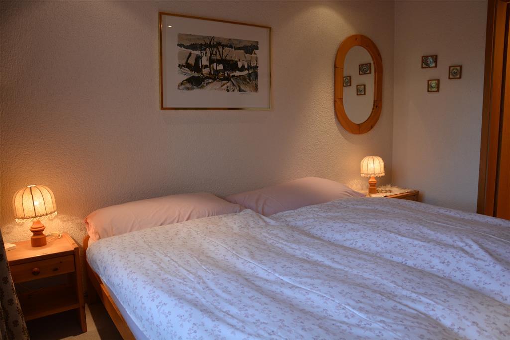 Schlafzimmer (1) Schlafzimmer (1)