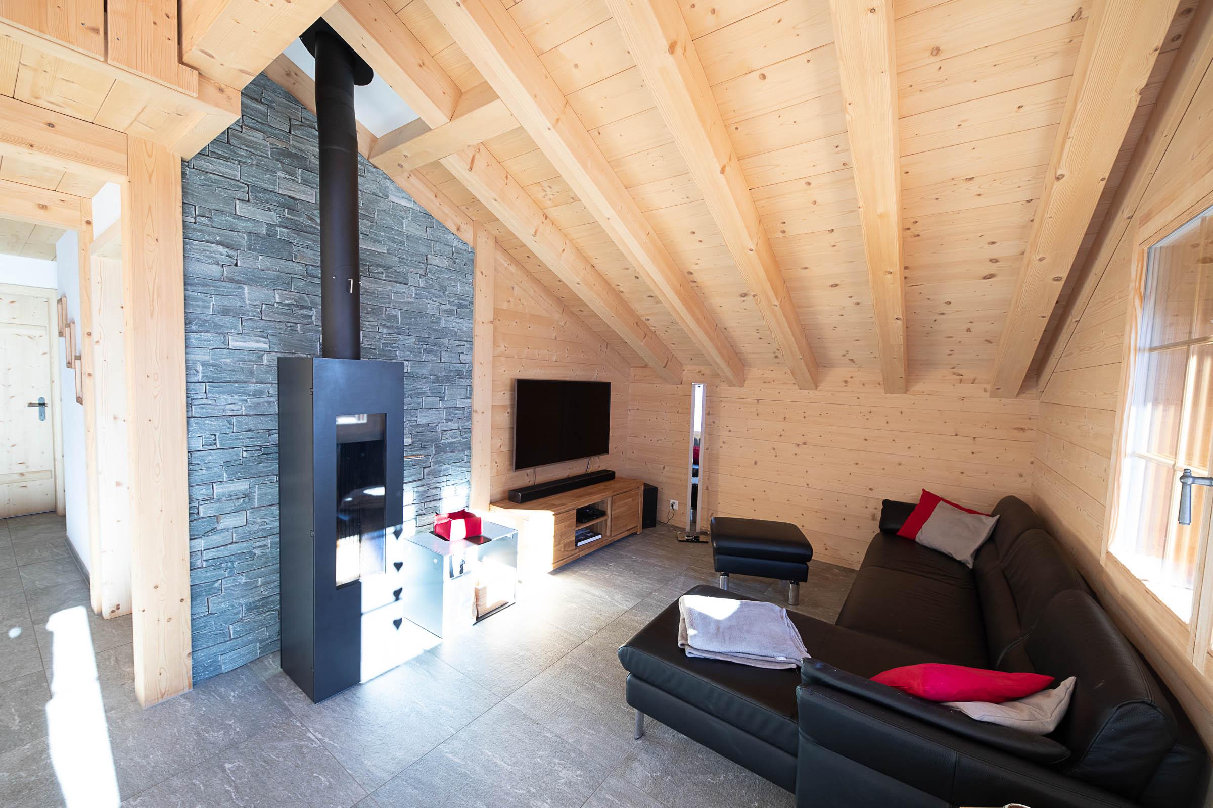 Der Wohnbereich mit Cheminée Der Wohnbereich mit Cheminée