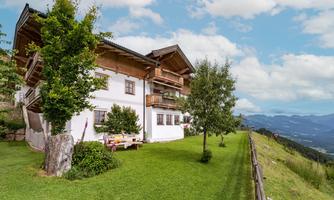 Vacation apartment Tenn on the Hohen Salve. Ideal for families with children in winter and summer - immediate proximity to the lifts to the Hohen Salve and a wonderful view over the Kitzbühel Alps included.