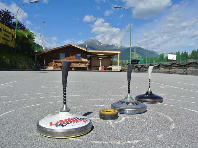 Asphalt & Eisstockbahn Axams