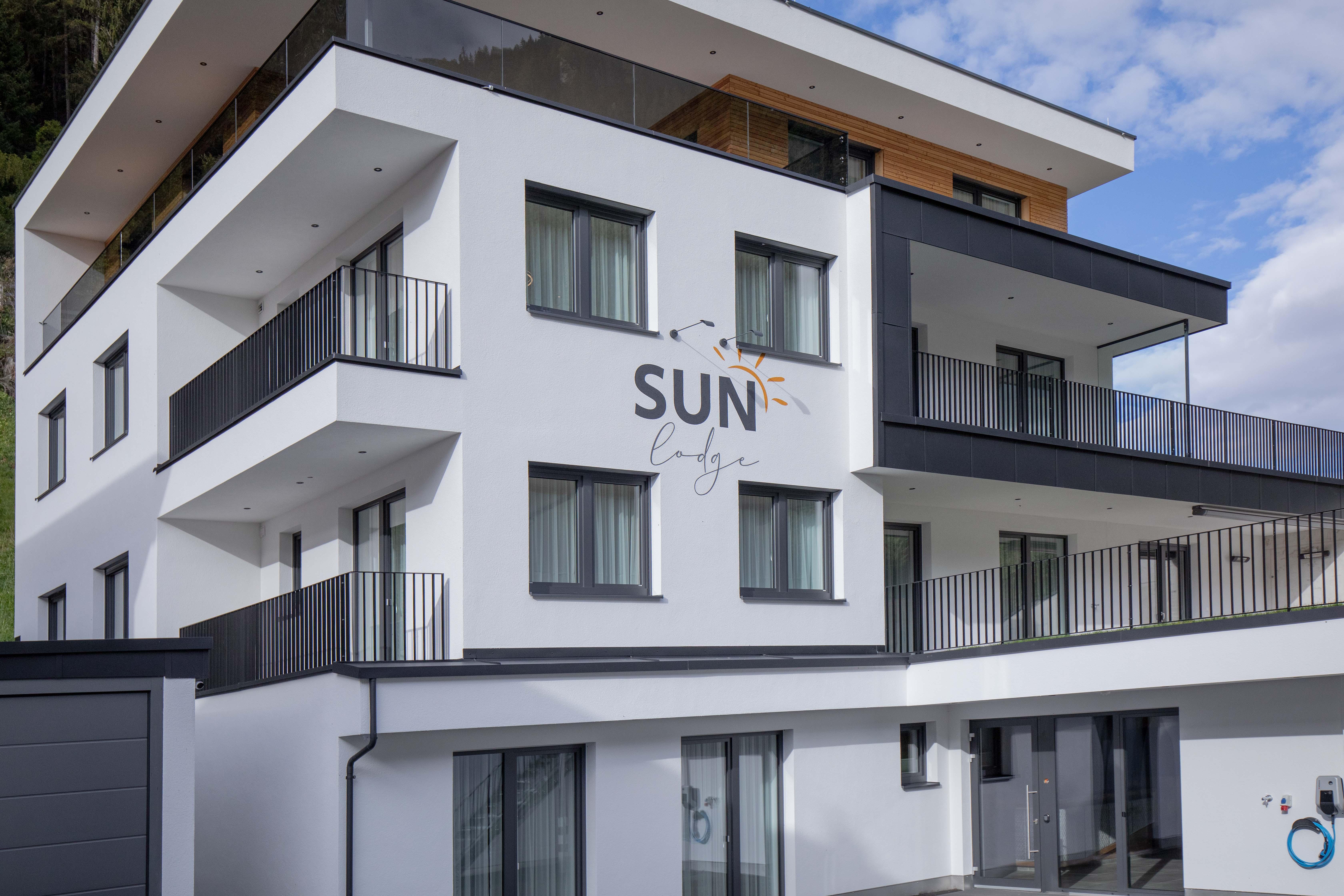 Sun Lodge
