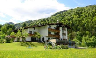 Ferienwohnungen-Hechl-Staffnerhof-im-Winter