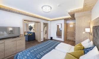 Suite Heimatgefühl_Hotel Riedl in Kössen Tirol_(c)