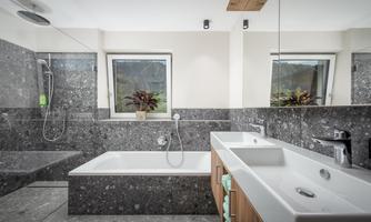 Am Berg Living 9, Bad 1