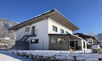 Haus mit Aufgang Ferienwohnung