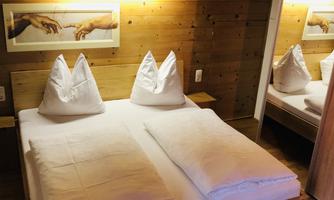 679C5085-4F72-4891-9303-4A7D7D69A937