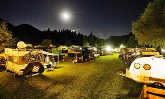 Euro Camp bei Nacht