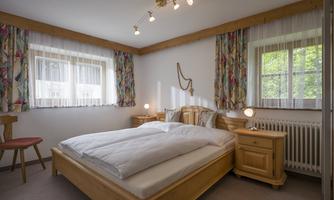 2 tes Schlafzimmer von 3