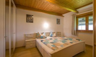 Appartement C - Schlafzimmer