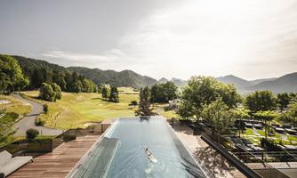 Infinity Pool Sommer
