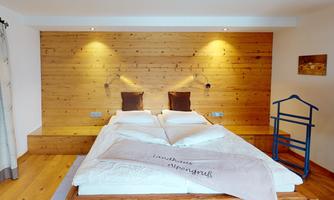 Schlafzimmer Klausenberg ALpengruß