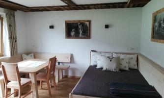 Wohnzimmer mit essbereich