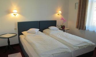 Doppelzimmer (3)