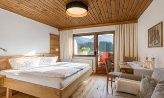 Doppelzimmer mit DU/WC, TV, Südbalkon