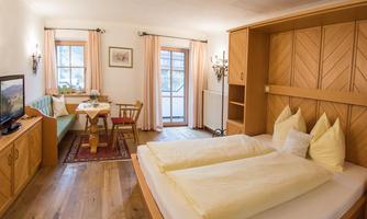 Schlafzimmer App. 11