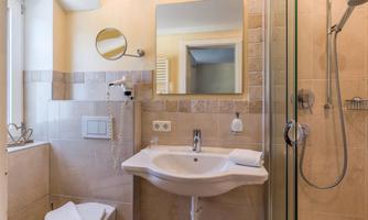 Hotel_Ilgerhof_Dorfplatz_4_Walchsee_06_2021_Zimmer