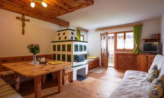 Sattlerhof_Am_Berg_8_Walchsee_Komfortwohnung_Wohnz