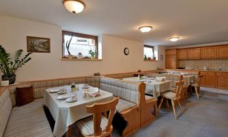 Frühstücksraum im Haus Sebastian/Walchsee