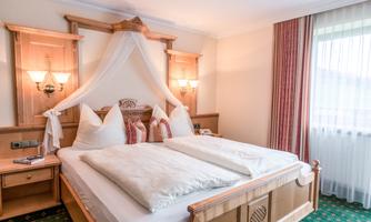 Juniorsuite Bergfried (c) VANMEY Photography