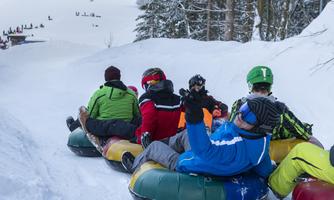 Reifenrutschen-bei-Staffnerhof-Ferienwohnungen
