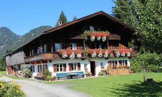 Das Bauernhaus nebenan