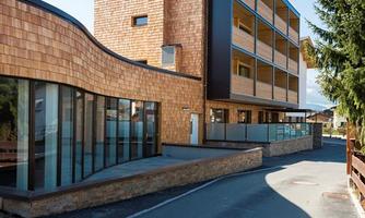 Blick auf das Schwimmbad