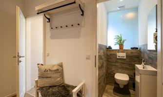 Landhaus_1896_Alleestrasse_15_Koessen_Garderobe_WC