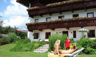 Garten / Liegewiese im Sonnenhof