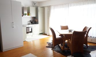 Essbereich, Küche und Kleiderschrank