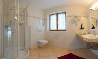 Zimmer Typ Komfort Badezimmer_1024px