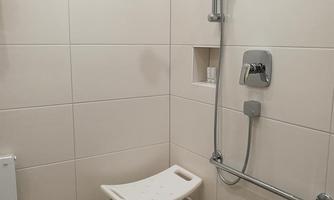 Rollstuhlgerechte Dusche