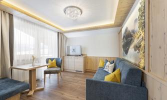 Suite Heimatgefühl_Hotel Riedl in Kössen Tirol_(c)