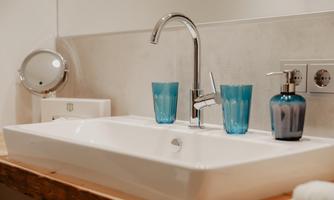 Badezimmer Detail Unterberg Alpengruß