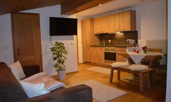 C03383EB-12FD-4ECC-BB21-B269F535C932