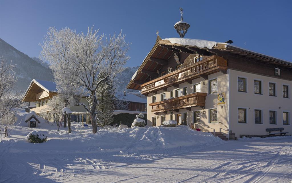 Bauernhof Sattlerhof - Familie Gredler Komfortwohn Ferienwohnung  Tirol