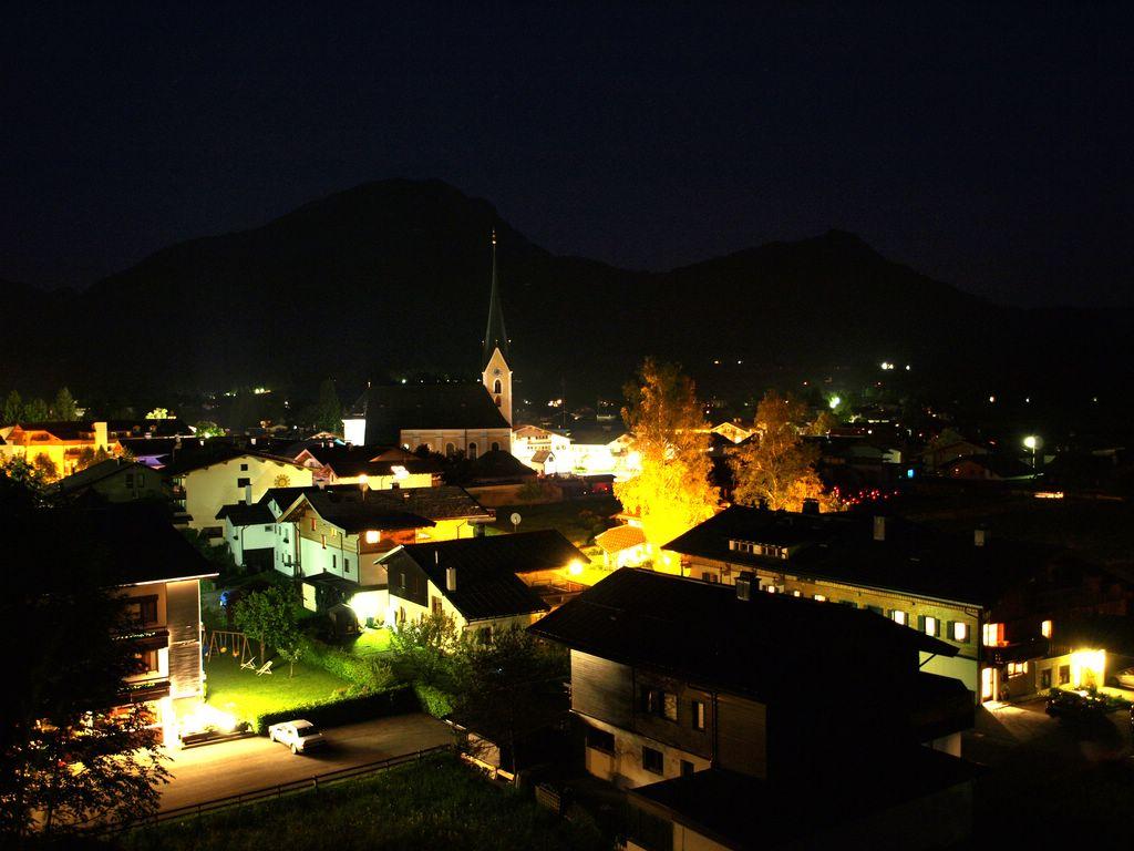 Online Singles upsiiiii. 26. upsiiiii. Gmunden, Obersterreich. szene1_user69. 25. szene1_user69. Wels, Obersterreich. Bast. 28. Bast. Foto 10 von 86:: Saturday Night @ Enjoy Kssen:: Enjoy Bar