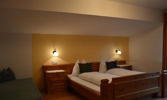 Zimmer mit Blick auf Balkon