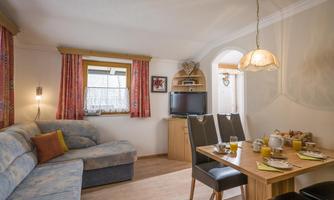 Wohnzimmer mit Essecke