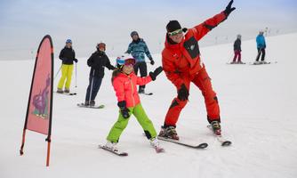 Kaiserwinkl-Urlaub-Aktivitaeten-Skifahren-Winter-W