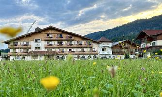 Hotel Riedl Frühling Sommer Naturidyll (c) Jacquel