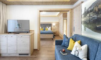 Suite Heimatgefühl_2_Hotel Riedl in Kössen_(C) Fot