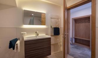 Ferienwohnung_Waldesruh_Koessen_Badezimmer